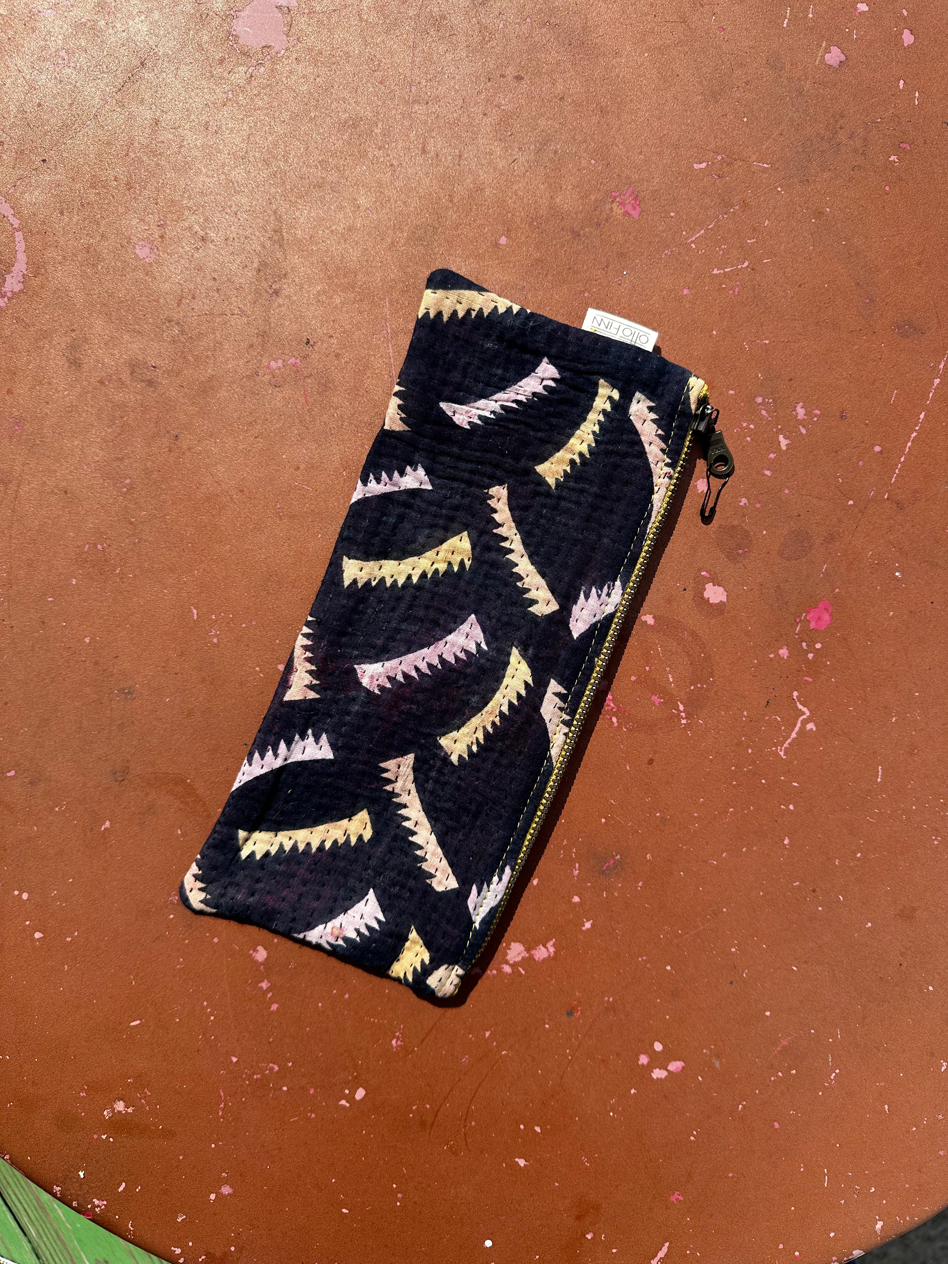 Otto Finn Flat Zip Pouch
